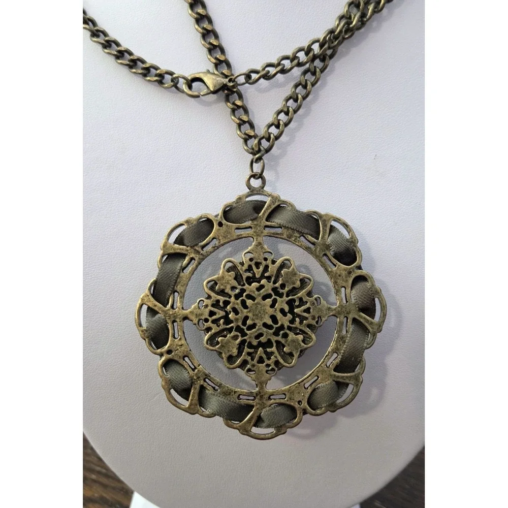 Owl Pendant Statement Necklace Faux Jade Bronze Tone Chain Ribbon‎ Rhinestones